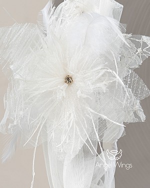 Ρομαντικό, ρετρό και πολύ κομψό φόρεμα σε off white χρώμα
